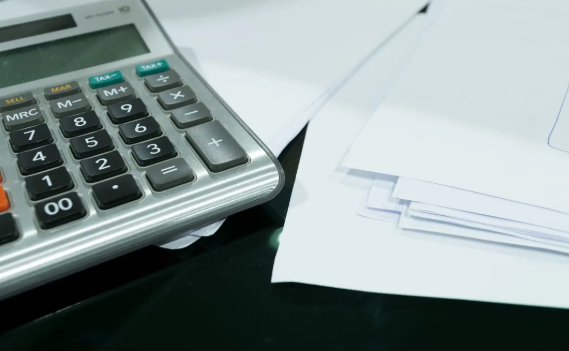 金蝶用友最该学安踏,“衣中华为”是怎样炼成的?